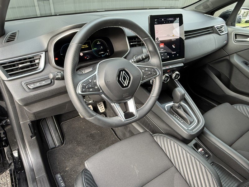 Image Renault CLIO Esprit Alpine E-Tech full hybrid 145  
