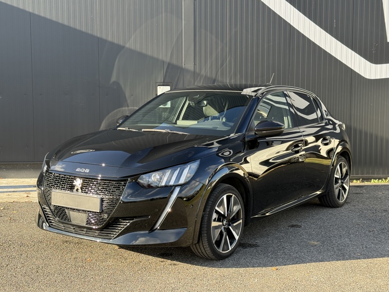 Photo Peugeot E-208 Electrique GT 136ch  