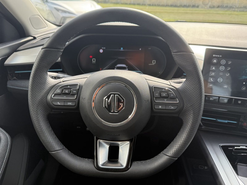 Image MG MG5 Luxury Autonomie Etendue 115Kw/156ch-61kWh  